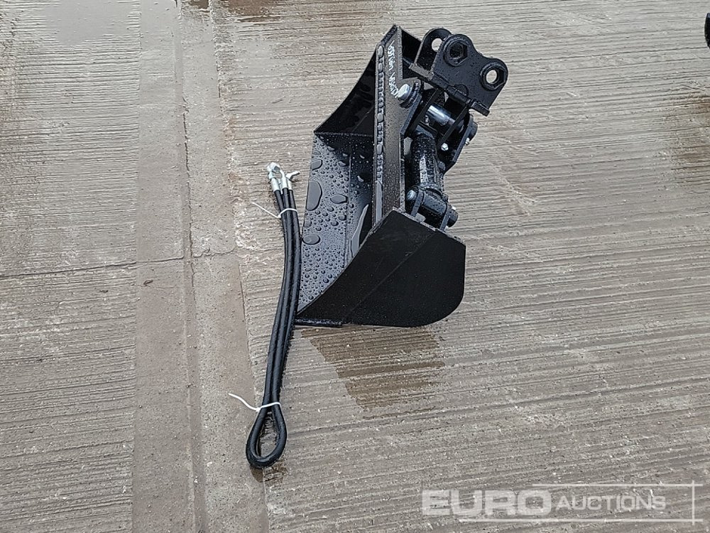 Unused 2025 Captok 24" Hydraulic Tilting Bucket 25mm Pin to suit Mini Excavator - Korpa: slika Unused 2025 Captok 24" Hydraulic Tilting Bucket 25mm Pin to suit Mini Excavator - Korpa Unused 2025 Captok 24" Hydraulic Tilting Bucket 25mm Pin to suit Mini Excavator - Korpa: slika Unused 2025 Captok 24" Hydraulic Tilting Bucket 25mm Pin to suit Mini Excavator - Korpa
