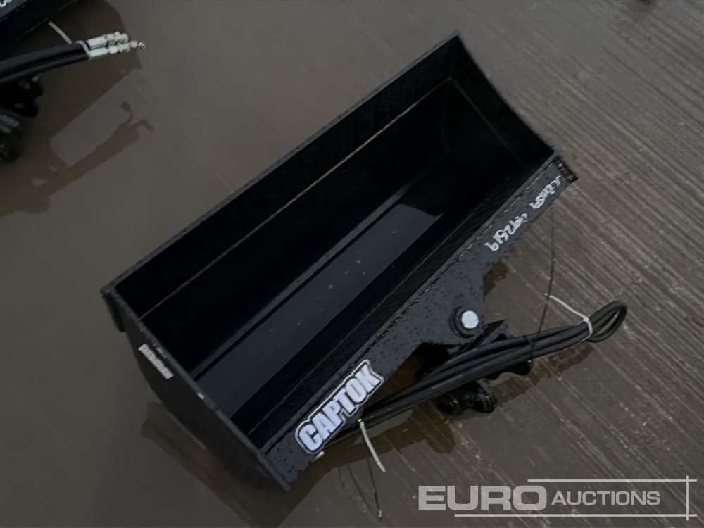 Unused 2025 Captok 32" Hydraulic Tilting Bucket 25mm Pin to suit Mini Excavator - Korpa: slika Unused 2025 Captok 32" Hydraulic Tilting Bucket 25mm Pin to suit Mini Excavator - Korpa Unused 2025 Captok 32" Hydraulic Tilting Bucket 25mm Pin to suit Mini Excavator - Korpa: slika Unused 2025 Captok 32" Hydraulic Tilting Bucket 25mm Pin to suit Mini Excavator - Korpa