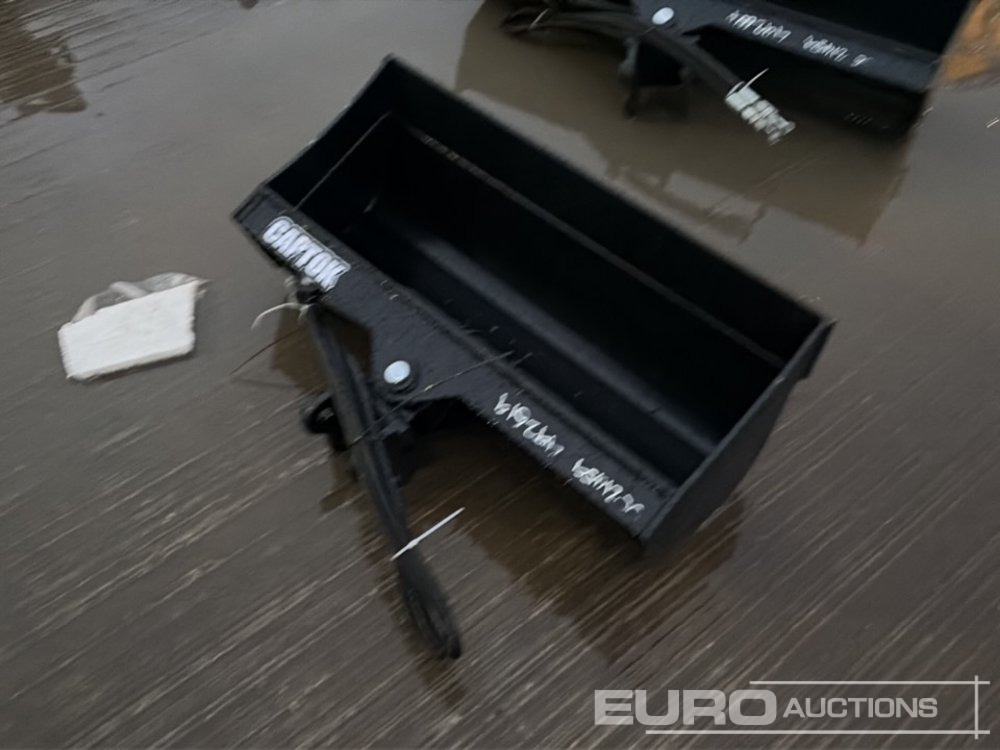 Unused 2025 Captok 32" Hydraulic Tilting Bucket 25mm Pin to suit Mini Excavator - Korpa: slika Unused 2025 Captok 32" Hydraulic Tilting Bucket 25mm Pin to suit Mini Excavator - Korpa Unused 2025 Captok 32" Hydraulic Tilting Bucket 25mm Pin to suit Mini Excavator - Korpa: slika Unused 2025 Captok 32" Hydraulic Tilting Bucket 25mm Pin to suit Mini Excavator - Korpa