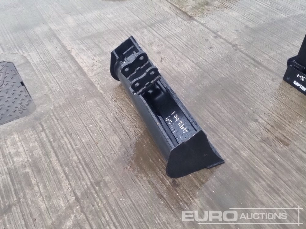 Unused 2025 Captok 32" Hydraulic Tilting Bucket 25mm Pin to suit Mini Excavator - Korpa: slika Unused 2025 Captok 32" Hydraulic Tilting Bucket 25mm Pin to suit Mini Excavator - Korpa Unused 2025 Captok 32" Hydraulic Tilting Bucket 25mm Pin to suit Mini Excavator - Korpa: slika Unused 2025 Captok 32" Hydraulic Tilting Bucket 25mm Pin to suit Mini Excavator - Korpa