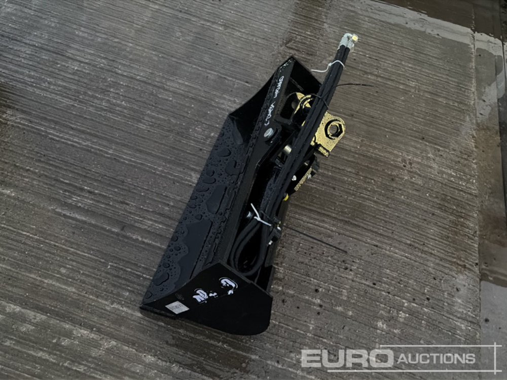 Unused 2025 Captok 32" Hydraulic Tilting Bucket 25mm Pin to suit Mini Excavator - Korpa: slika Unused 2025 Captok 32" Hydraulic Tilting Bucket 25mm Pin to suit Mini Excavator - Korpa Unused 2025 Captok 32" Hydraulic Tilting Bucket 25mm Pin to suit Mini Excavator - Korpa: slika Unused 2025 Captok 32" Hydraulic Tilting Bucket 25mm Pin to suit Mini Excavator - Korpa