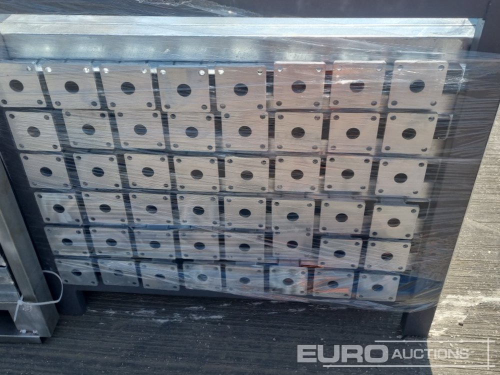 Građevinska oprema Unused 2025 KMY INDUSTRIAL Steel Grating (2 of), Stillage of Metal Fencng Posts: slika Građevinska oprema Unused 2025 KMY INDUSTRIAL Steel Grating (2 of), Stillage of Metal Fencng Posts