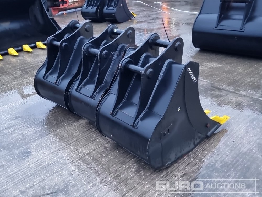 Unused 24", 24", 18" Digging Bucket 50mm Pin to suit 6-8 Ton Excavator - Korpa: slika Unused 24", 24", 18" Digging Bucket 50mm Pin to suit 6-8 Ton Excavator - Korpa Unused 24", 24", 18" Digging Bucket 50mm Pin to suit 6-8 Ton Excavator - Korpa: slika Unused 24", 24", 18" Digging Bucket 50mm Pin to suit 6-8 Ton Excavator - Korpa