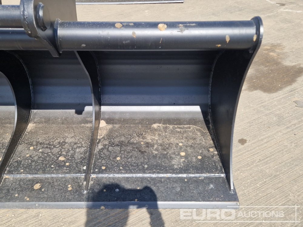 Novi Korpa Unused 70" Ditching Bucket 65mm Pin to suit 13 Ton Excavator: slika Novi Korpa Unused 70" Ditching Bucket 65mm Pin to suit 13 Ton Excavator