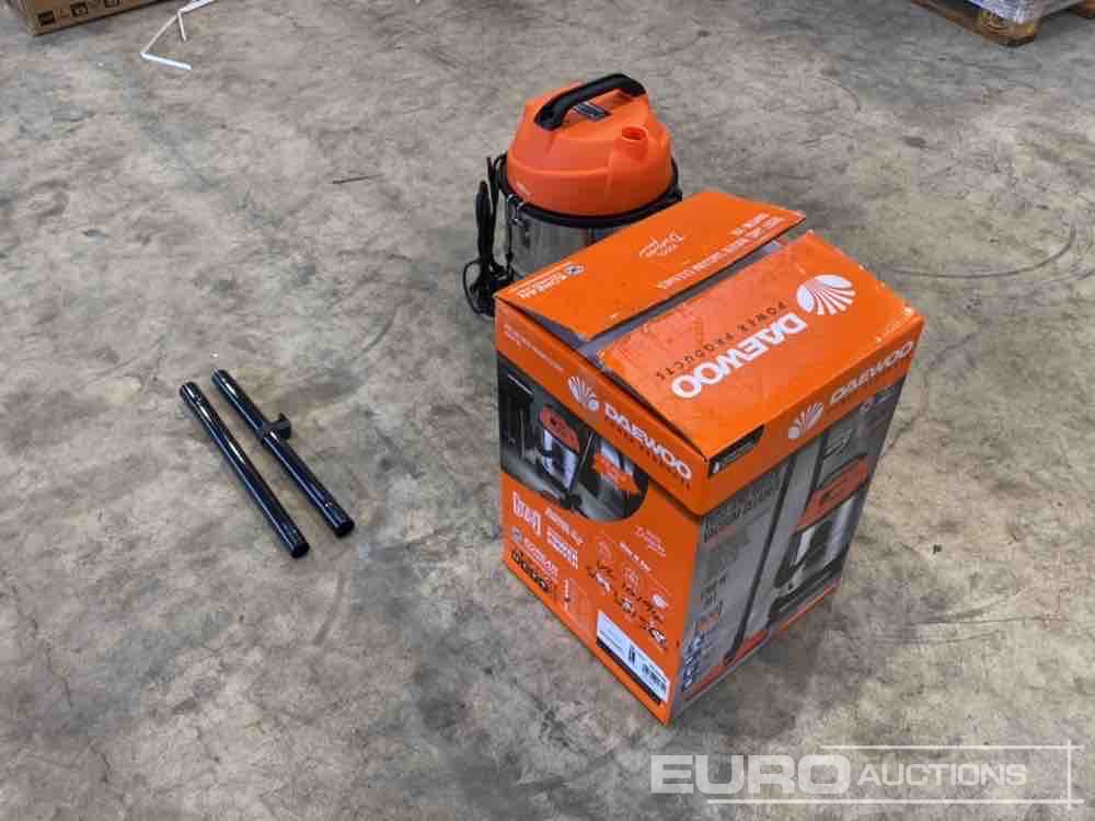 Unused Daewoo DAVC90-20L 230 Volt Wet & Dry Vacuum Cleaner - Oprema za radionice: slika Unused Daewoo DAVC90-20L 230 Volt Wet & Dry Vacuum Cleaner - Oprema za radionice Unused Daewoo DAVC90-20L 230 Volt Wet & Dry Vacuum Cleaner - Oprema za radionice: slika Unused Daewoo DAVC90-20L 230 Volt Wet & Dry Vacuum Cleaner - Oprema za radionice
