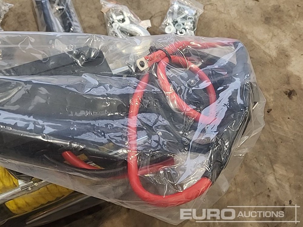 Oprema za radionice Unused Hi-Torque HT12000 12 Volt Winch, 3/8" x 85' Rope: slika Oprema za radionice Unused Hi-Torque HT12000 12 Volt Winch, 3/8" x 85' Rope Oprema za radionice Unused Hi-Torque HT12000 12 Volt Winch, 3/8" x 85' Rope: slika Oprema za radionice Unused Hi-Torque HT12000 12 Volt Winch, 3/8" x 85' Rope