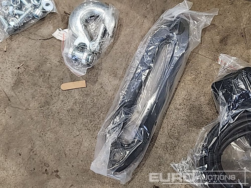 Oprema za radionice Unused Hi-Torque HT12000 12 Volt Winch, 3/8" x 85' Rope: slika Oprema za radionice Unused Hi-Torque HT12000 12 Volt Winch, 3/8" x 85' Rope Oprema za radionice Unused Hi-Torque HT12000 12 Volt Winch, 3/8" x 85' Rope: slika Oprema za radionice Unused Hi-Torque HT12000 12 Volt Winch, 3/8" x 85' Rope