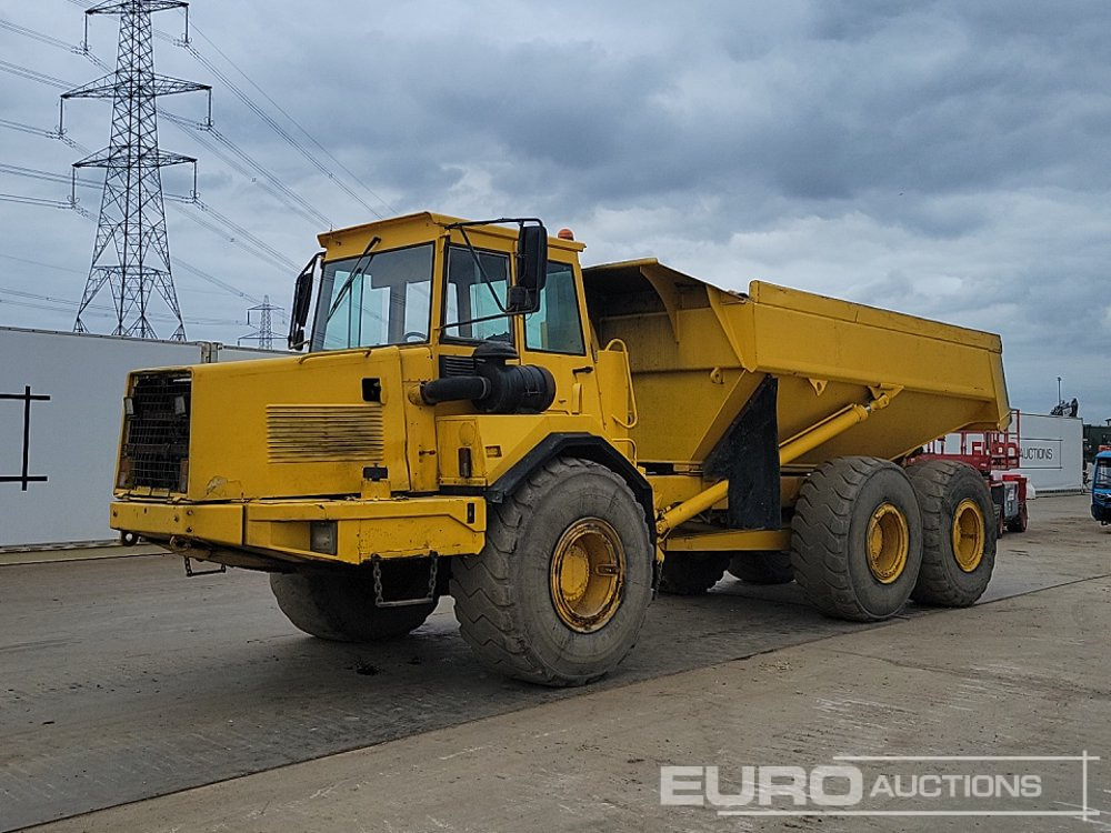 Volvo A25C - Zglobni istovarivač: slika Volvo A25C - Zglobni istovarivač Volvo A25C - Zglobni istovarivač: slika Volvo A25C - Zglobni istovarivač