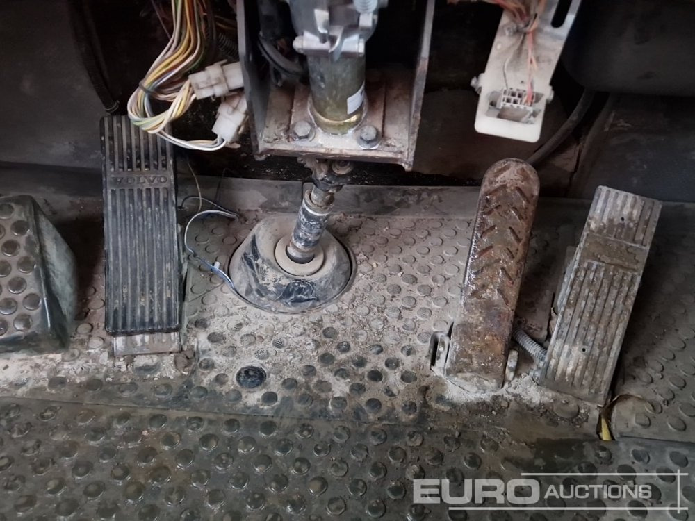 Volvo A40D - Zglobni istovarivač: slika Volvo A40D - Zglobni istovarivač Volvo A40D - Zglobni istovarivač: slika Volvo A40D - Zglobni istovarivač