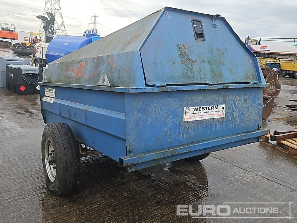 Western Single Axle 1100 Litre Bunded Fuel Bowser - Cisterna za skladištenje: slika Western Single Axle 1100 Litre Bunded Fuel Bowser - Cisterna za skladištenje Western Single Axle 1100 Litre Bunded Fuel Bowser - Cisterna za skladištenje: slika Western Single Axle 1100 Litre Bunded Fuel Bowser - Cisterna za skladištenje