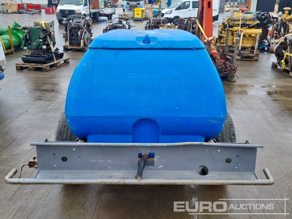 Western Single Axle Plastic Water Bowser - Cisterna za skladištenje: slika Western Single Axle Plastic Water Bowser - Cisterna za skladištenje Western Single Axle Plastic Water Bowser - Cisterna za skladištenje: slika Western Single Axle Plastic Water Bowser - Cisterna za skladištenje