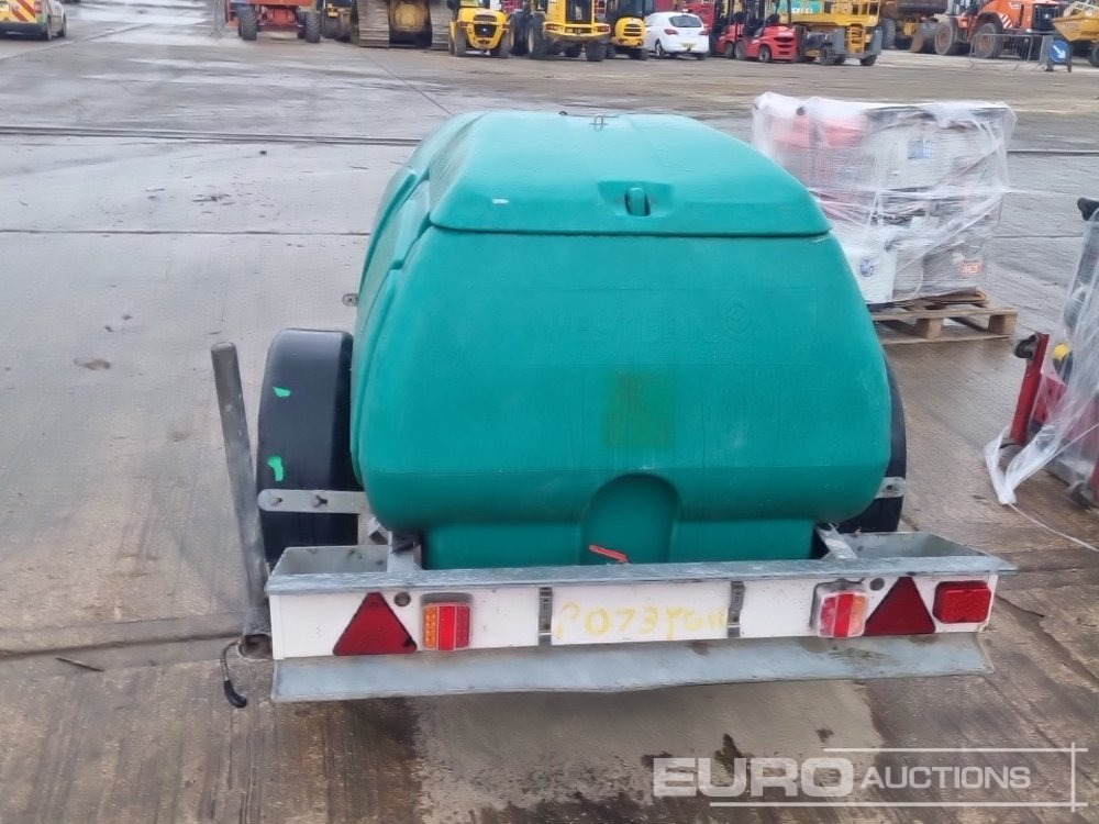 Western Single Axle Plastic Water Bowser - Cisterna za skladištenje: slika Western Single Axle Plastic Water Bowser - Cisterna za skladištenje Western Single Axle Plastic Water Bowser - Cisterna za skladištenje: slika Western Single Axle Plastic Water Bowser - Cisterna za skladištenje