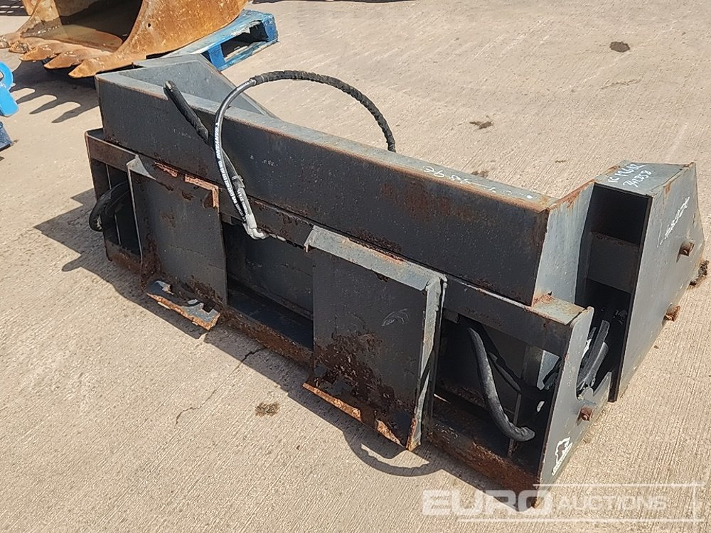 Wolverine 70" High Tip Bucket to suit Skidsteer Loader - Korpa: slika Wolverine 70" High Tip Bucket to suit Skidsteer Loader - Korpa Wolverine 70" High Tip Bucket to suit Skidsteer Loader - Korpa: slika Wolverine 70" High Tip Bucket to suit Skidsteer Loader - Korpa