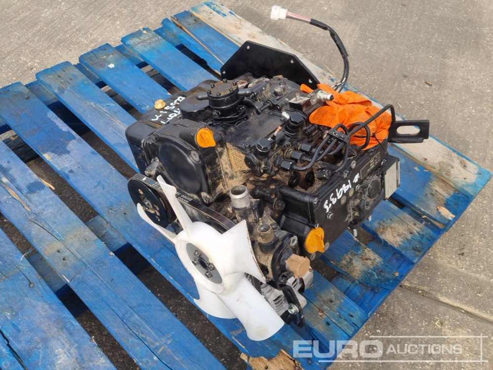 Yanmar 3 Cylinder Engine - Motor: slika Yanmar 3 Cylinder Engine - Motor Yanmar 3 Cylinder Engine - Motor: slika Yanmar 3 Cylinder Engine - Motor