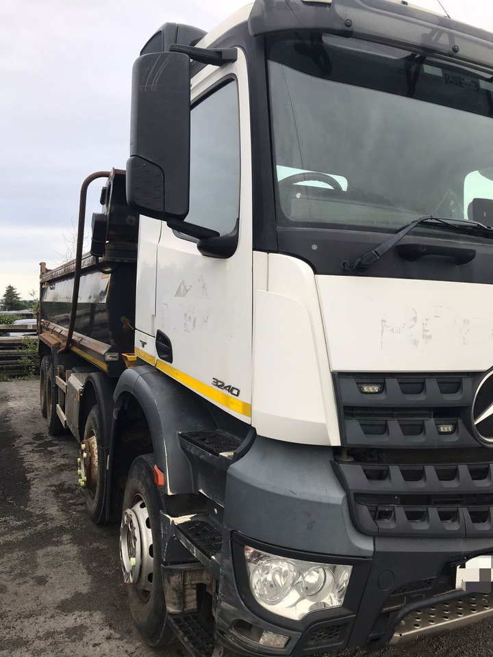Mercedes-Benz Actros 3240 Tipper - Kiper: slika Mercedes-Benz Actros 3240 Tipper - Kiper Mercedes-Benz Actros 3240 Tipper - Kiper: slika Mercedes-Benz Actros 3240 Tipper - Kiper