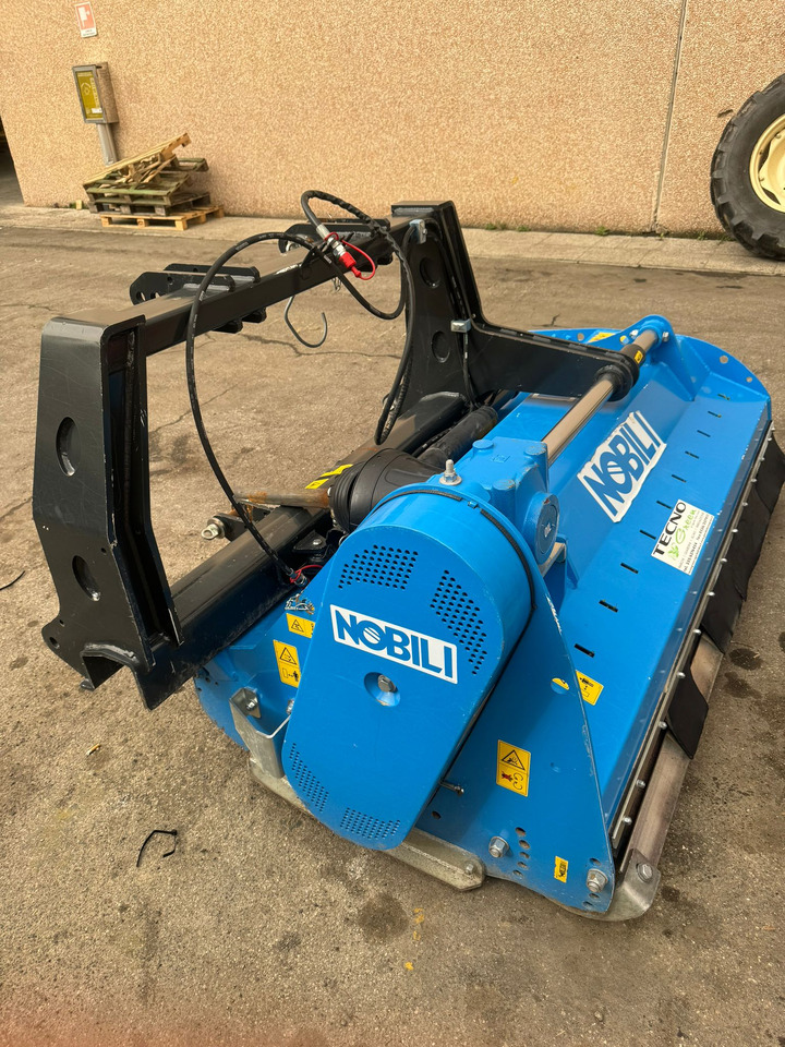 Nobili trincia laterale usata BVL 2000 - Bočni malčer: slika Nobili trincia laterale usata BVL 2000 - Bočni malčer Nobili trincia laterale usata BVL 2000 - Bočni malčer: slika Nobili trincia laterale usata BVL 2000 - Bočni malčer