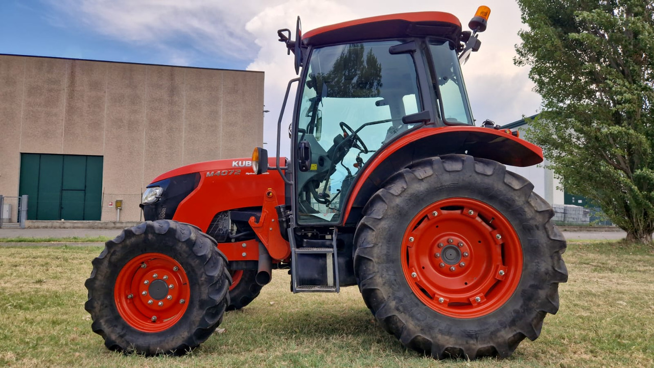 Trattore usato Kubota M4072 - Traktor: slika Trattore usato Kubota M4072 - Traktor Trattore usato Kubota M4072 - Traktor: slika Trattore usato Kubota M4072 - Traktor