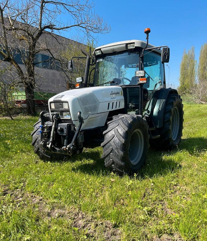 Trattore usato Lamborghini Spire 90.4 - 2015 - Traktor: slika Trattore usato Lamborghini Spire 90.4 - 2015 - Traktor Trattore usato Lamborghini Spire 90.4 - 2015 - Traktor: slika Trattore usato Lamborghini Spire 90.4 - 2015 - Traktor