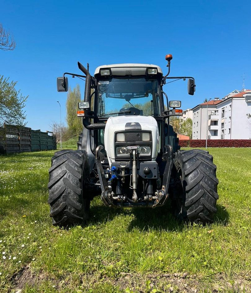 Trattore usato Lamborghini Spire 90.4 - 2015 - Traktor: slika Trattore usato Lamborghini Spire 90.4 - 2015 - Traktor Trattore usato Lamborghini Spire 90.4 - 2015 - Traktor: slika Trattore usato Lamborghini Spire 90.4 - 2015 - Traktor