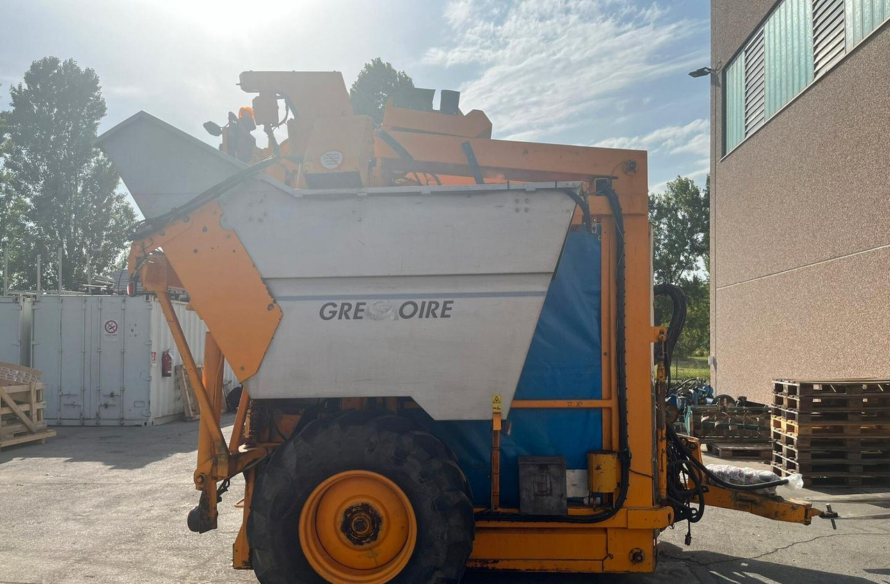 Vendemmiatrice usata Grégoire G60I - Stroj za berbu grožđa: slika Vendemmiatrice usata Grégoire G60I - Stroj za berbu grožđa Vendemmiatrice usata Grégoire G60I - Stroj za berbu grožđa: slika Vendemmiatrice usata Grégoire G60I - Stroj za berbu grožđa