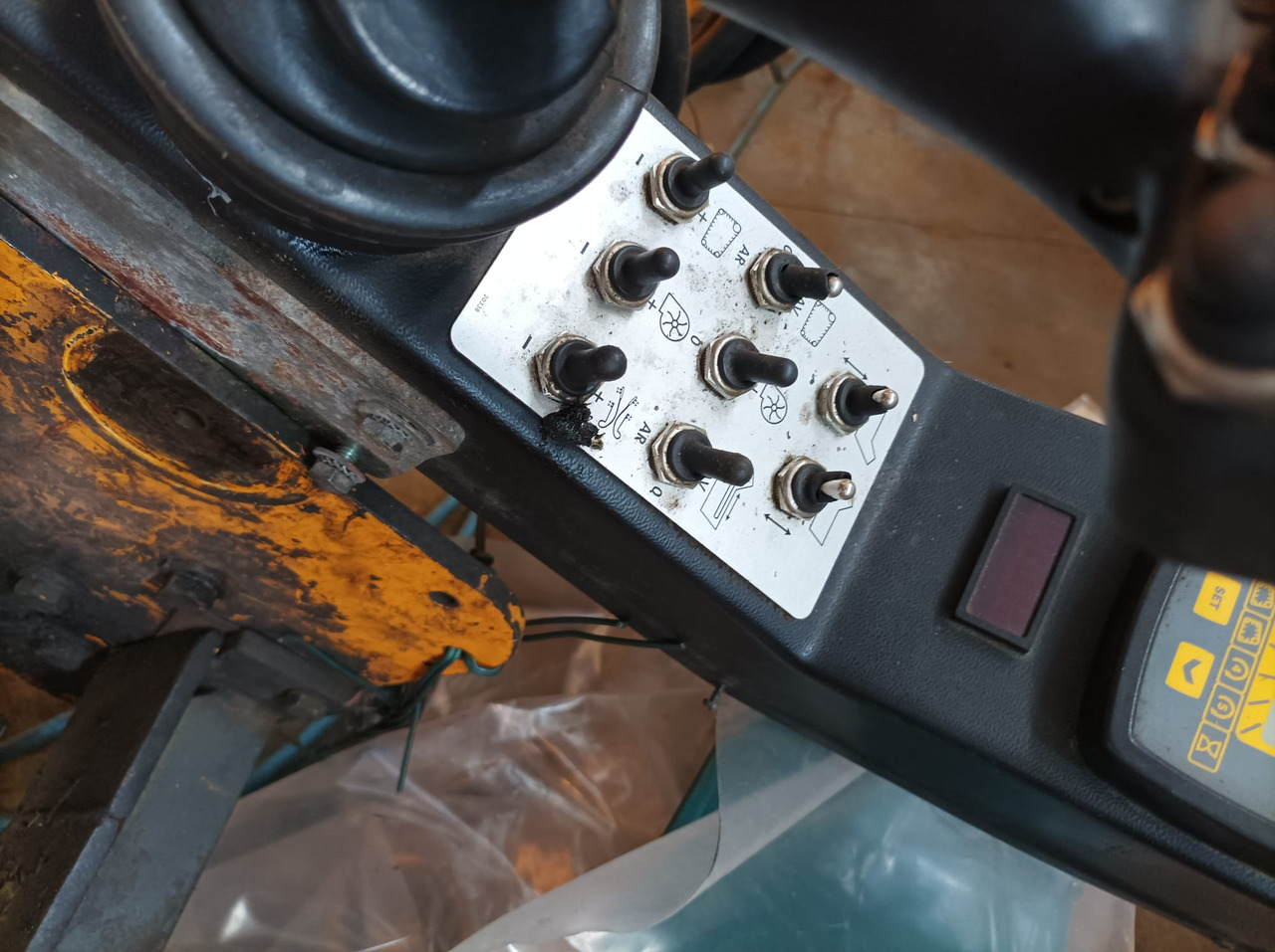 Vendemmiatrice usata Grégoire G60I - Stroj za berbu grožđa: slika Vendemmiatrice usata Grégoire G60I - Stroj za berbu grožđa Vendemmiatrice usata Grégoire G60I - Stroj za berbu grožđa: slika Vendemmiatrice usata Grégoire G60I - Stroj za berbu grožđa