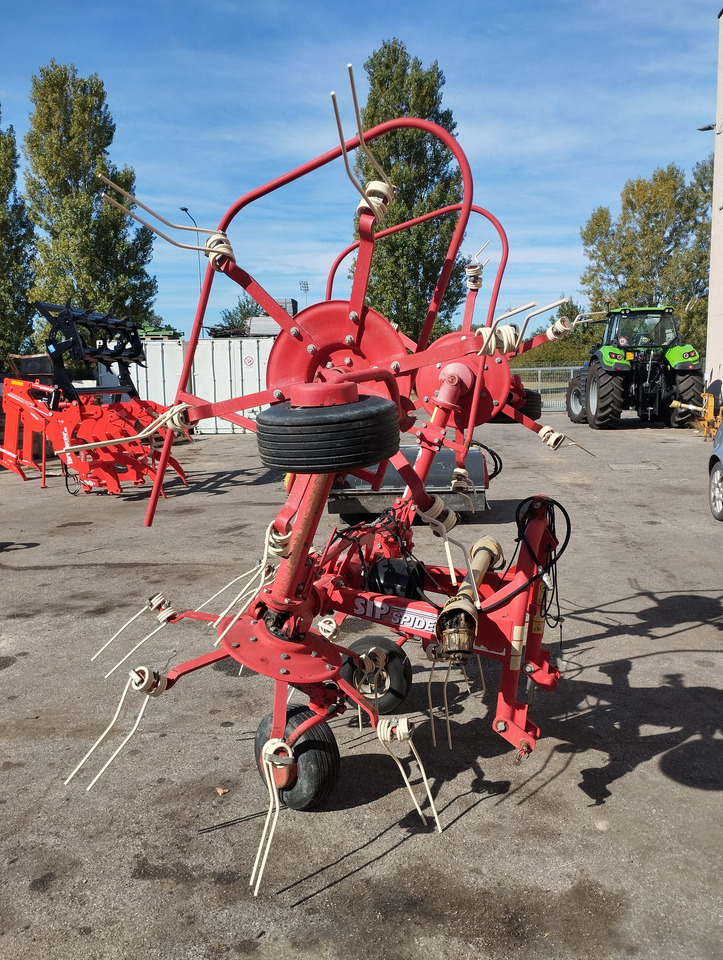 Voltafieno usato Sip 400 idraulico - Prevrtač sijena/ Grabulje: slika Voltafieno usato Sip 400 idraulico - Prevrtač sijena/ Grabulje Voltafieno usato Sip 400 idraulico - Prevrtač sijena/ Grabulje: slika Voltafieno usato Sip 400 idraulico - Prevrtač sijena/ Grabulje