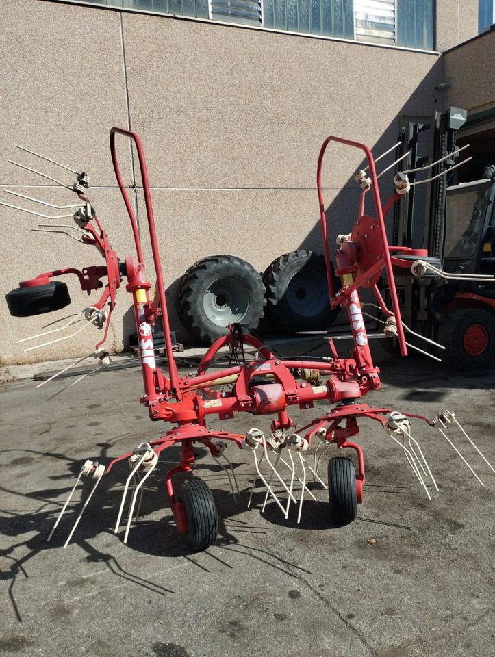 Voltafieno usato Sip 400 idraulico - Prevrtač sijena/ Grabulje: slika Voltafieno usato Sip 400 idraulico - Prevrtač sijena/ Grabulje Voltafieno usato Sip 400 idraulico - Prevrtač sijena/ Grabulje: slika Voltafieno usato Sip 400 idraulico - Prevrtač sijena/ Grabulje