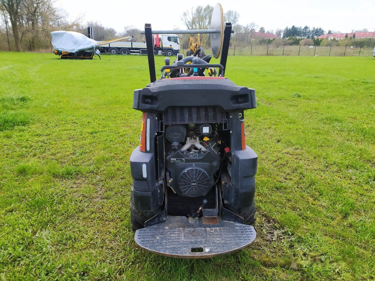 Ditch-Witch Zahn R300 - Trenčer: slika Ditch-Witch Zahn R300 - Trenčer Ditch-Witch Zahn R300 - Trenčer: slika Ditch-Witch Zahn R300 - Trenčer