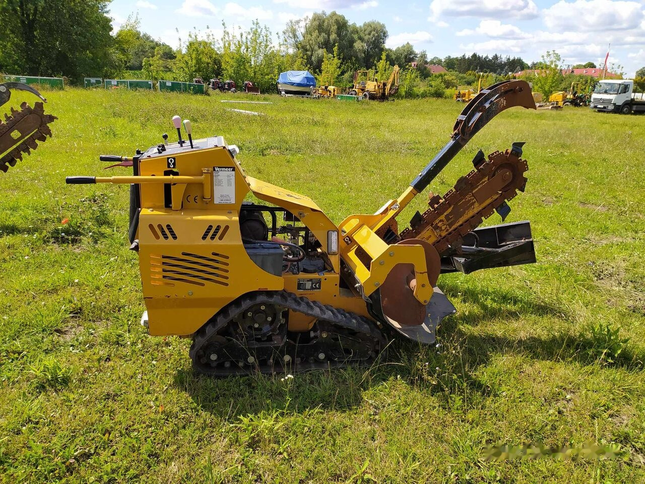 Vermeer RTX250 - Trenčer: slika Vermeer RTX250 - Trenčer Vermeer RTX250 - Trenčer: slika Vermeer RTX250 - Trenčer