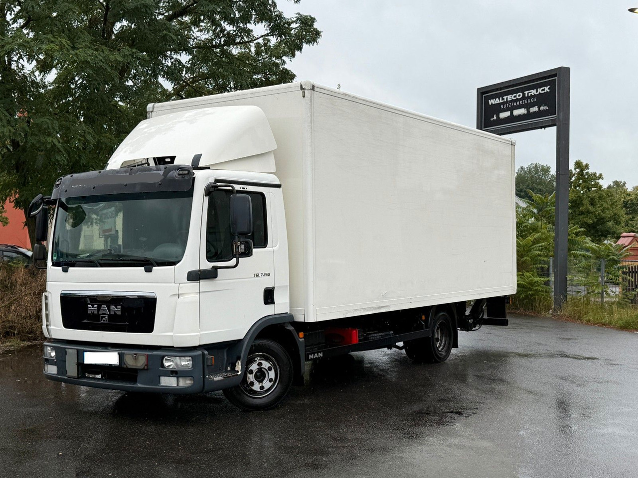 MAN TGL 7.150/Koffer 6m/Ladebordwand - Dostavno vozilo sa zatvorenim sandukom: slika MAN TGL 7.150/Koffer 6m/Ladebordwand - Dostavno vozilo sa zatvorenim sandukom MAN TGL 7.150/Koffer 6m/Ladebordwand - Dostavno vozilo sa zatvorenim sandukom: slika MAN TGL 7.150/Koffer 6m/Ladebordwand - Dostavno vozilo sa zatvorenim sandukom