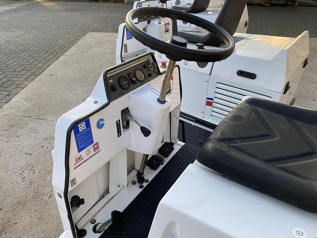 Pometač podova Dulevo 75 EH, Veegmachine: slika Pometač podova Dulevo 75 EH, Veegmachine