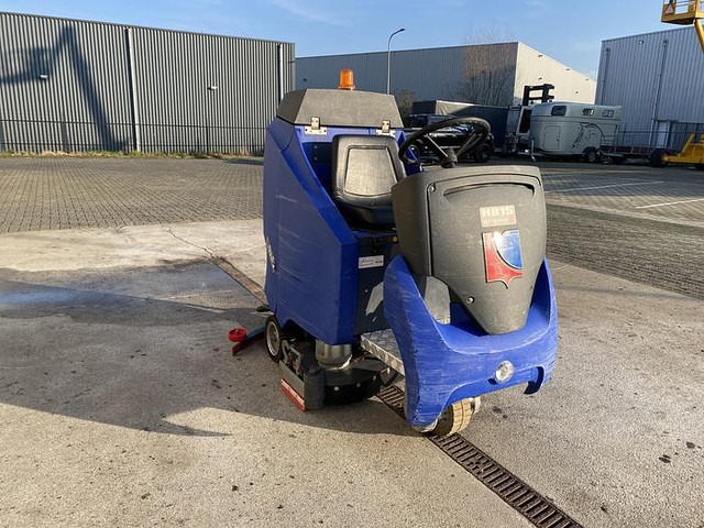 Dulevo H815 RO, Schrobmachine, 85 cm - Perač podova: slika Dulevo H815 RO, Schrobmachine, 85 cm - Perač podova Dulevo H815 RO, Schrobmachine, 85 cm - Perač podova: slika Dulevo H815 RO, Schrobmachine, 85 cm - Perač podova