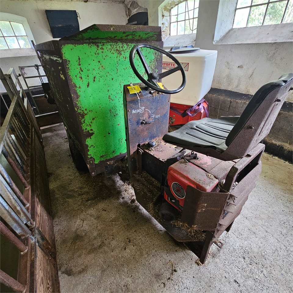 ABC 3,5m - Oprema za stoku: slika ABC 3,5m - Oprema za stoku ABC 3,5m - Oprema za stoku: slika ABC 3,5m - Oprema za stoku