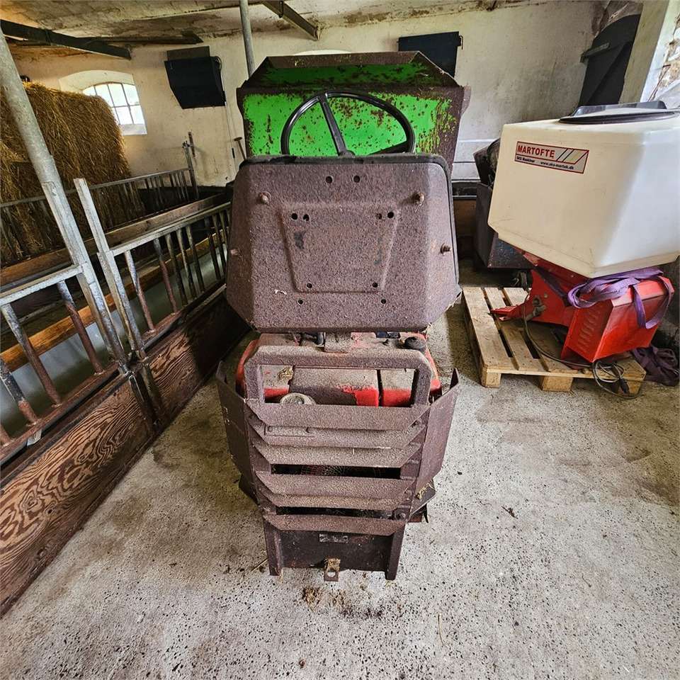 ABC 3,5m - Oprema za stoku: slika ABC 3,5m - Oprema za stoku ABC 3,5m - Oprema za stoku: slika ABC 3,5m - Oprema za stoku