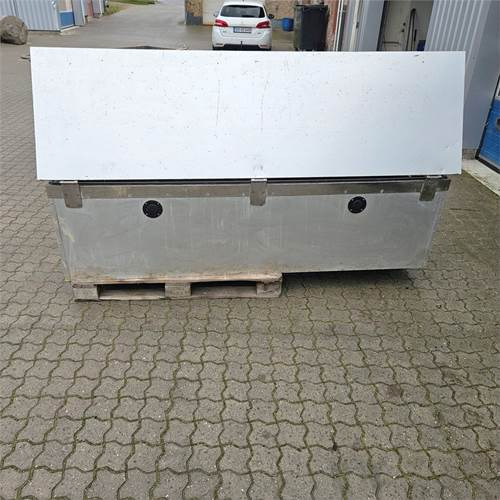 ABC Materialeskab til ladbil - Kabina i unutrašnjost za Kamion: slika ABC Materialeskab til ladbil - Kabina i unutrašnjost za Kamion ABC Materialeskab til ladbil - Kabina i unutrašnjost za Kamion: slika ABC Materialeskab til ladbil - Kabina i unutrašnjost za Kamion