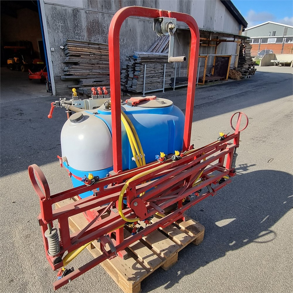 ABC P 329 - Prskalica: slika ABC P 329 - Prskalica ABC P 329 - Prskalica: slika ABC P 329 - Prskalica