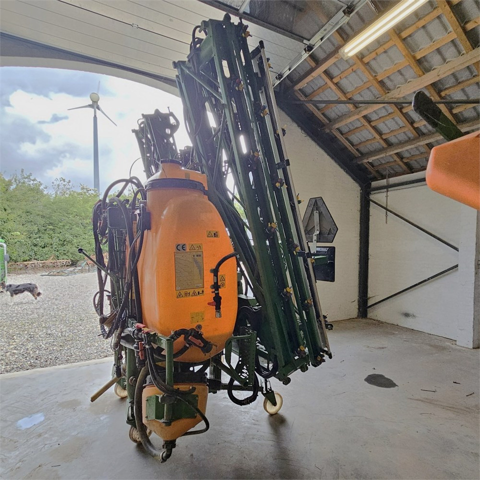 Amazone UF1200 - Prskalica: slika Amazone UF1200 - Prskalica Amazone UF1200 - Prskalica: slika Amazone UF1200 - Prskalica