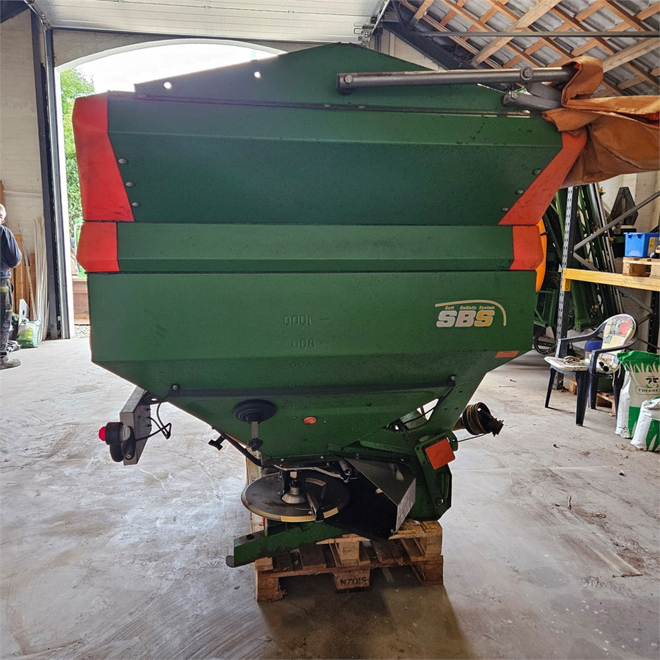 Amazone ZA-M 1500 - Oprema za gnojenje: slika Amazone ZA-M 1500 - Oprema za gnojenje Amazone ZA-M 1500 - Oprema za gnojenje: slika Amazone ZA-M 1500 - Oprema za gnojenje