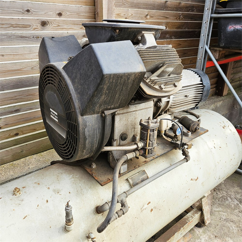 Atlas Copco Compressor - Zračni kompresor: slika Atlas Copco Compressor - Zračni kompresor Atlas Copco Compressor - Zračni kompresor: slika Atlas Copco Compressor - Zračni kompresor