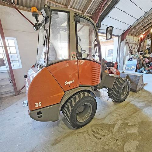 Utovarivač na kotačima Atlas Weycor AR35 Super: slika Utovarivač na kotačima Atlas Weycor AR35 Super