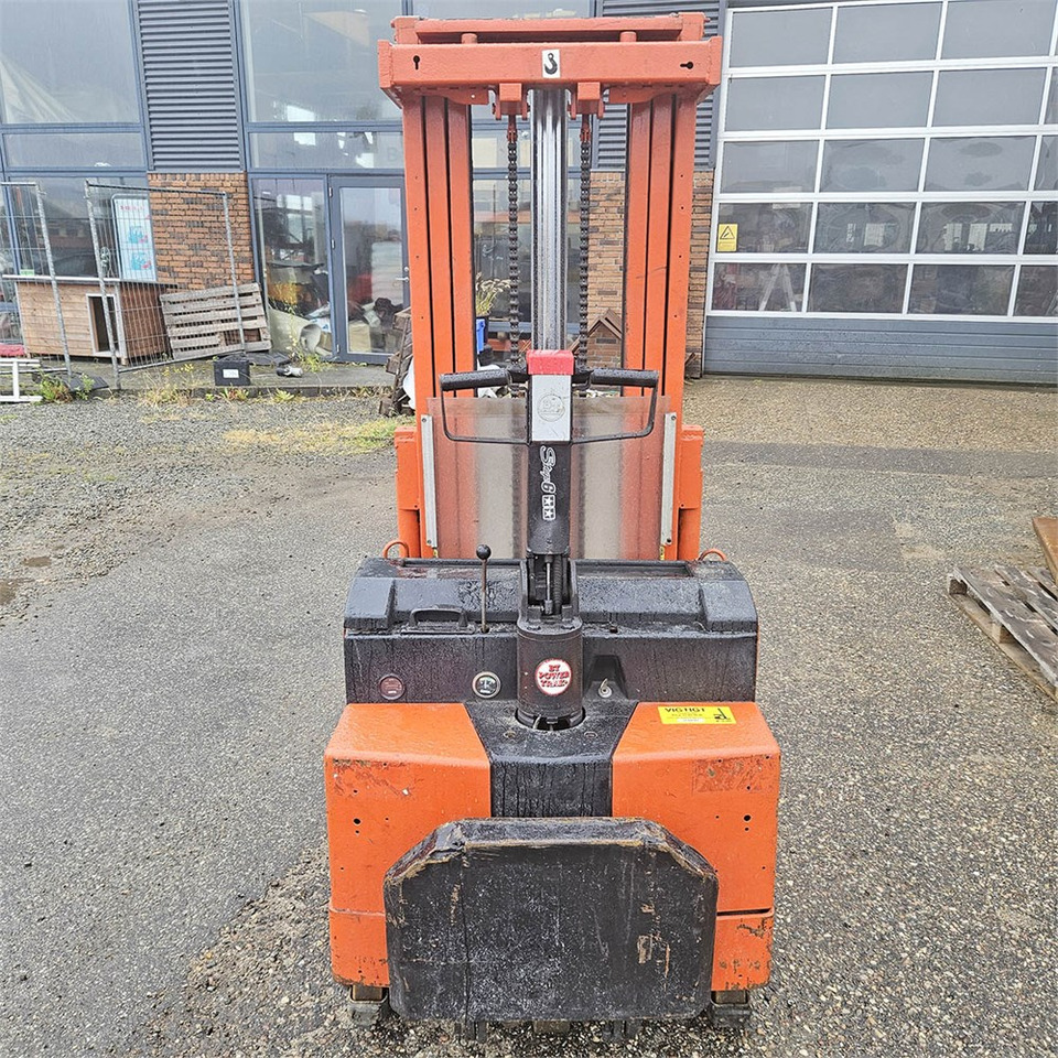 BT LSF 1250E - Paletni viličar: slika BT LSF 1250E - Paletni viličar BT LSF 1250E - Paletni viličar: slika BT LSF 1250E - Paletni viličar
