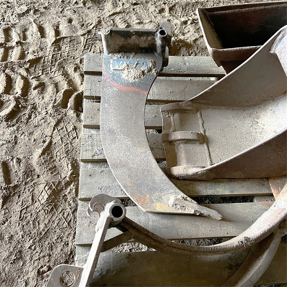 Mini bager Bobcat 320: slika Mini bager Bobcat 320