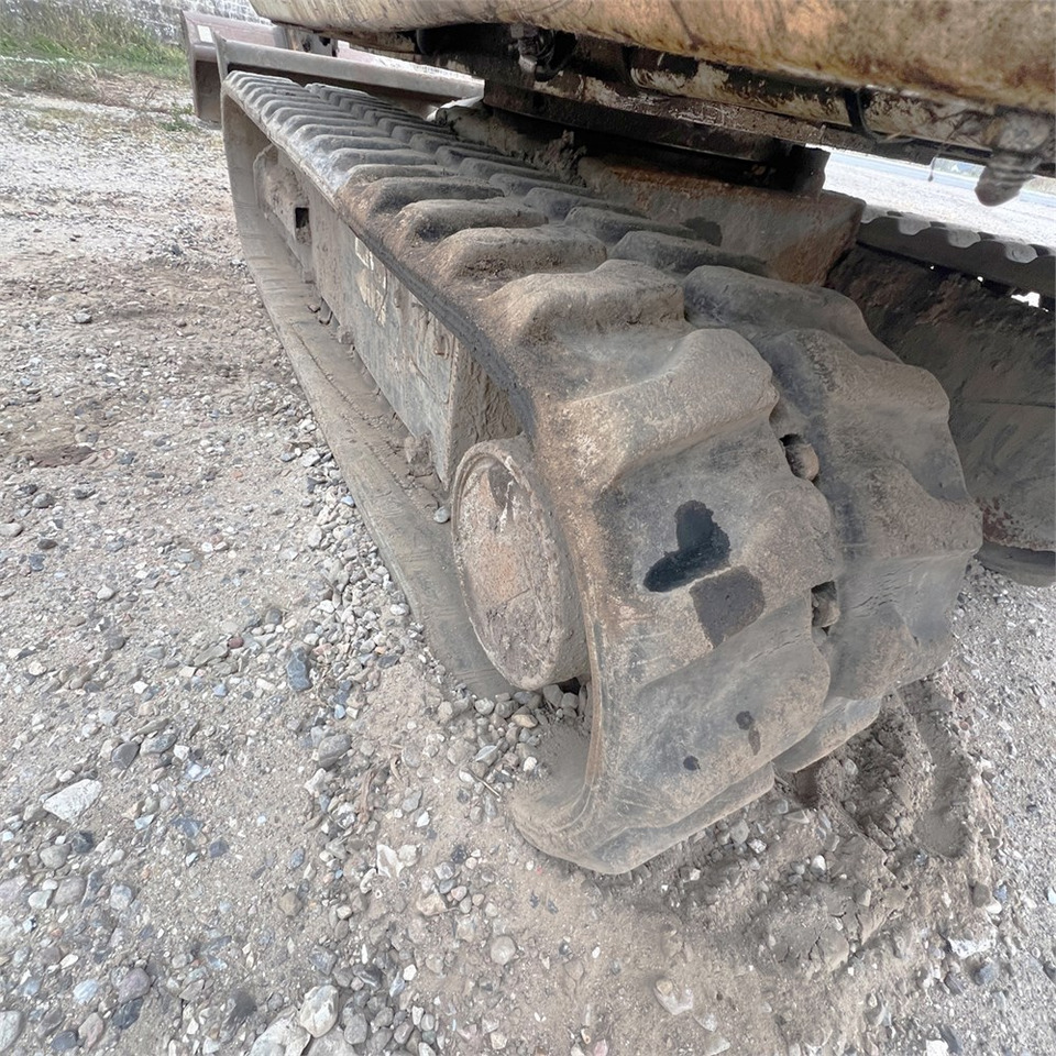 Mini bager Bobcat 320: slika Mini bager Bobcat 320