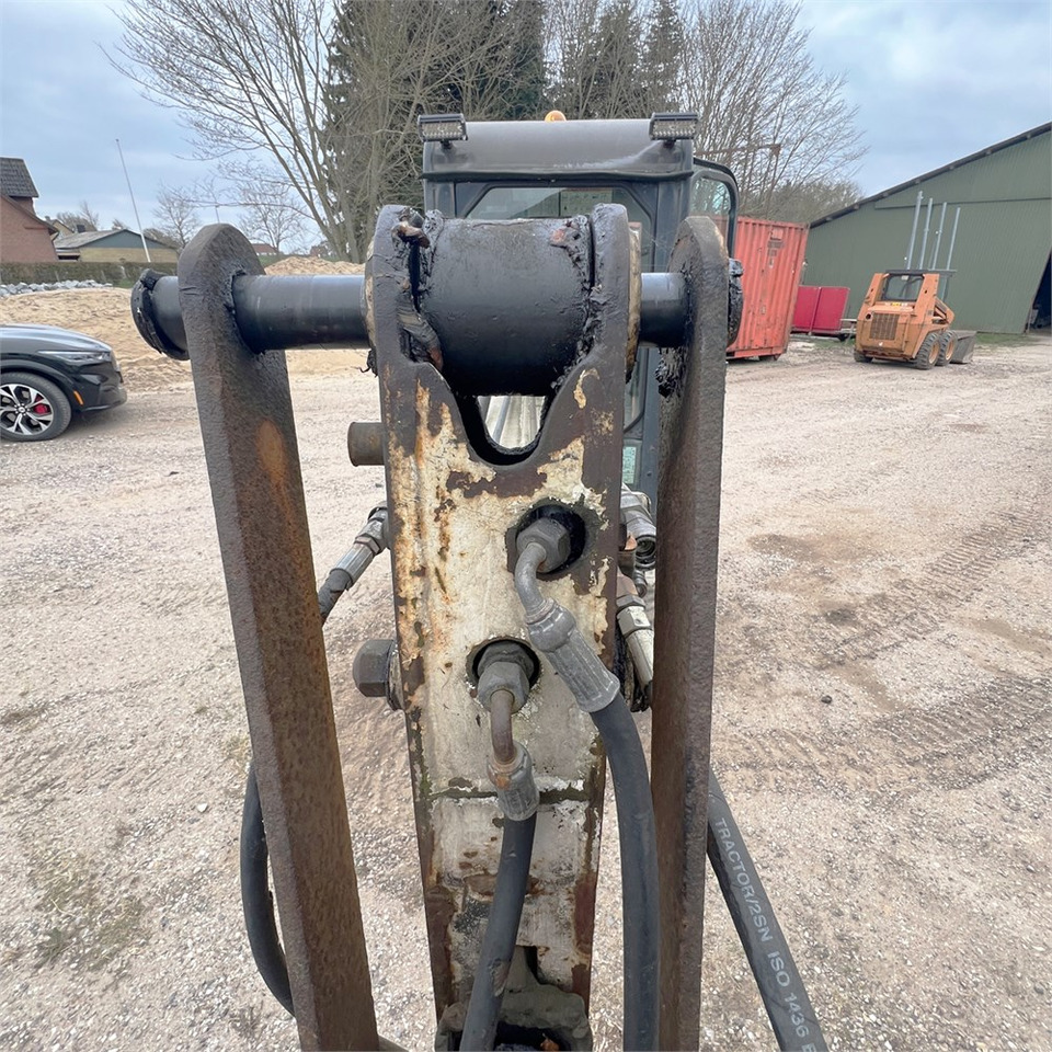 Mini bager Bobcat 320: slika Mini bager Bobcat 320