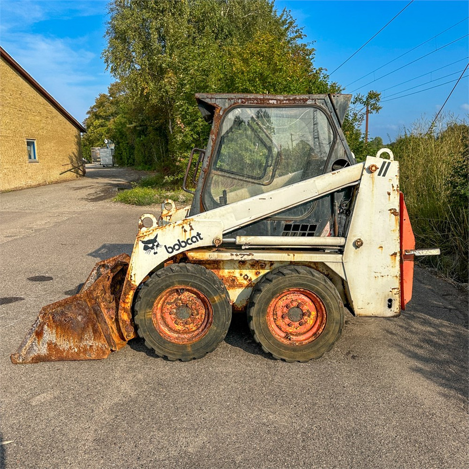 Bobcat 543 - Mini utovarivač: slika Bobcat 543 - Mini utovarivač Bobcat 543 - Mini utovarivač: slika Bobcat 543 - Mini utovarivač