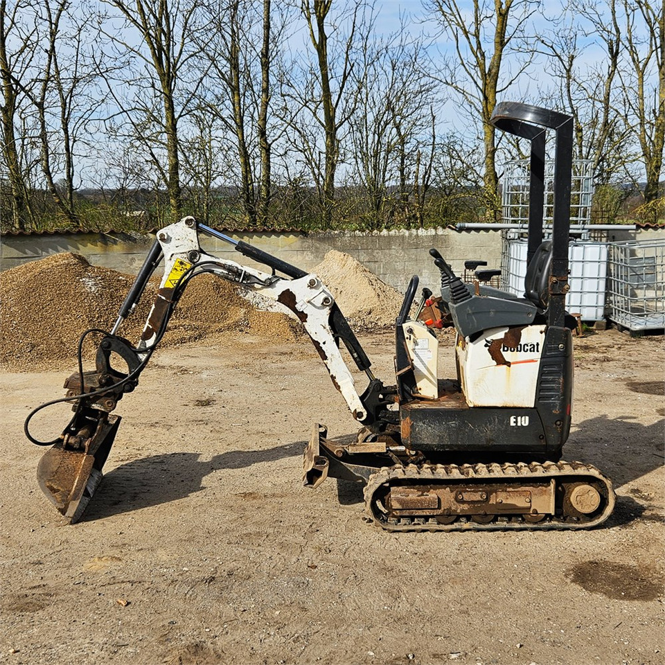 Bobcat E10 - Mini bager: slika Bobcat E10 - Mini bager Bobcat E10 - Mini bager: slika Bobcat E10 - Mini bager