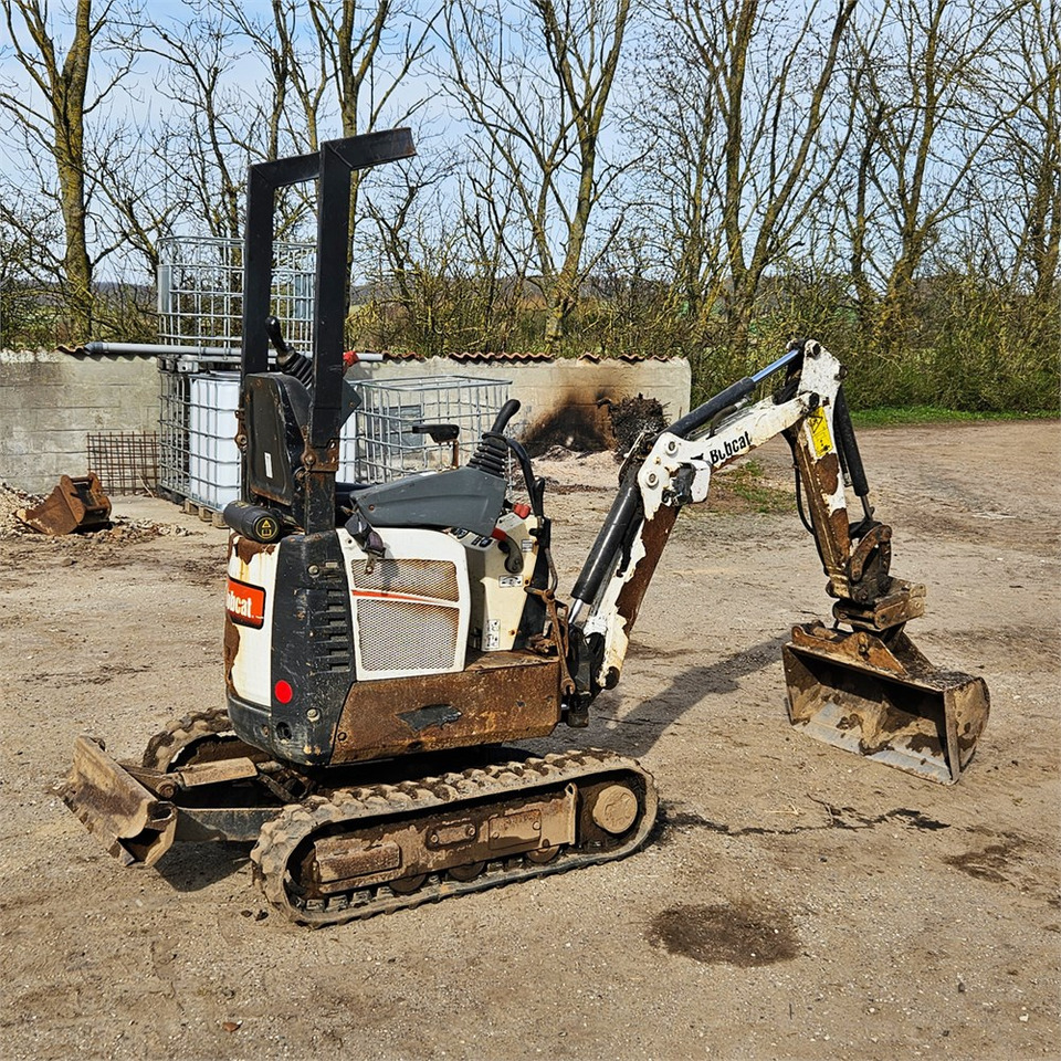 Bobcat E10 - Mini bager: slika Bobcat E10 - Mini bager Bobcat E10 - Mini bager: slika Bobcat E10 - Mini bager