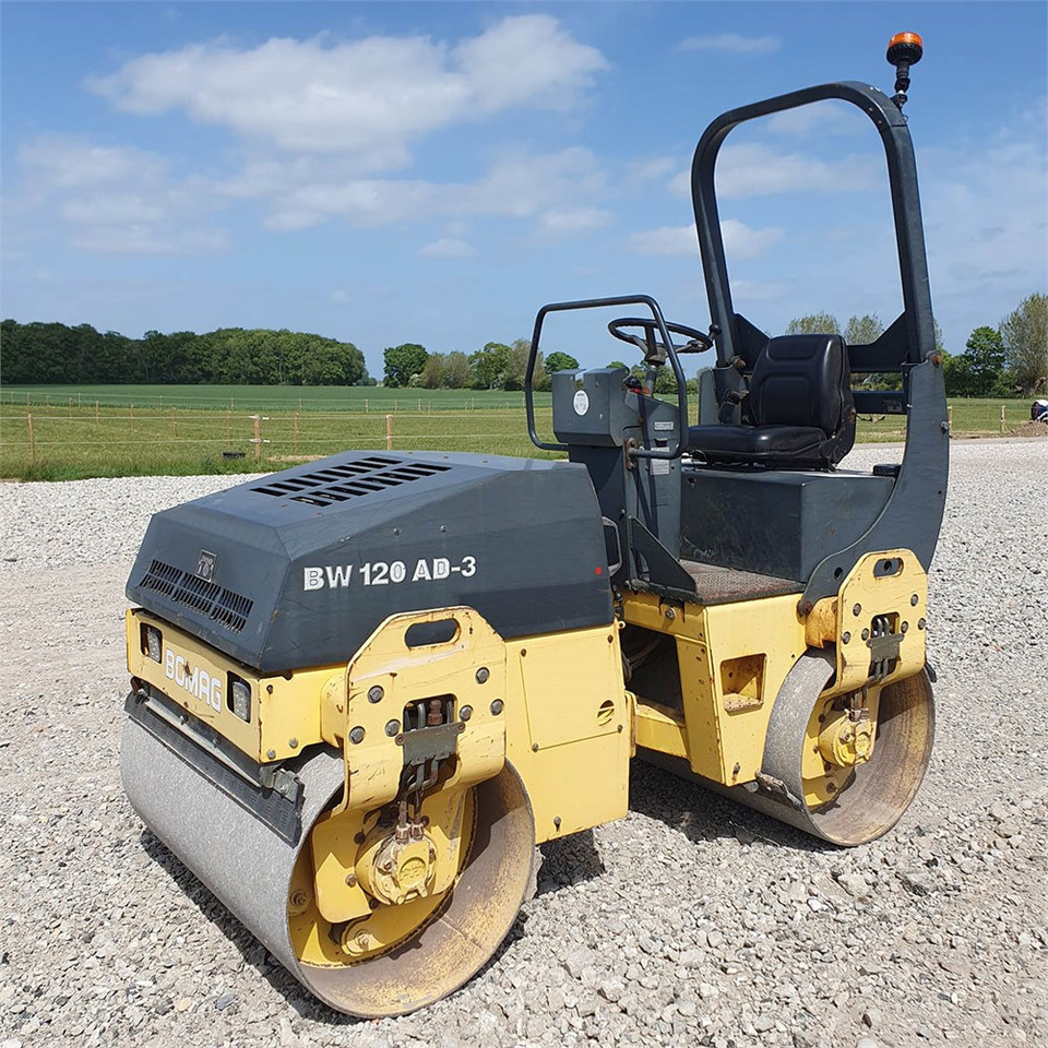 Bomag BW120 AD-3 - Valjak: slika Bomag BW120 AD-3 - Valjak Bomag BW120 AD-3 - Valjak: slika Bomag BW120 AD-3 - Valjak