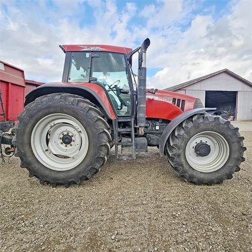 CASE IH CVX 150 - Traktor: slika CASE IH CVX 150 - Traktor CASE IH CVX 150 - Traktor: slika CASE IH CVX 150 - Traktor
