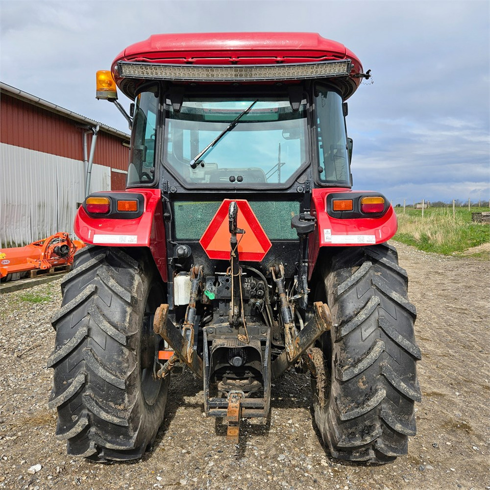 Traktor CASE IH Farmall 65A: slika Traktor CASE IH Farmall 65A